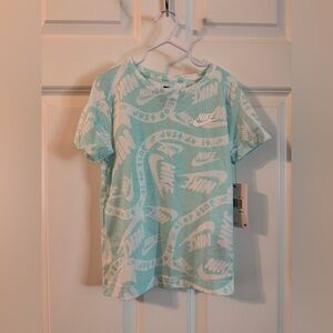 Kids Nike T-shirt